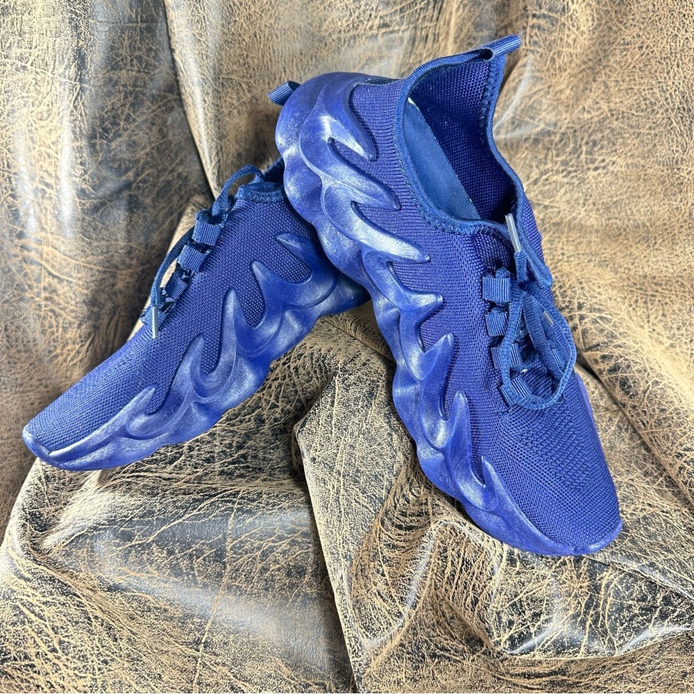 Air Sports World Tennis Shoes